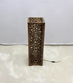 Ceviz Ağacından El Oyma Dekoratif Abajur - Ahşap Abajur 25x25x80 cm