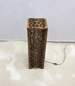 Ceviz Ağacından El Oyma Dekoratif Abajur - Ahşap Abajur 25x25x80 cm - Görsel 3