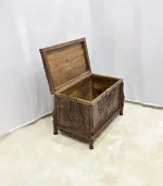 Maraş El Oyma Ceviz Ahşap Çeyiz Sandığı – 83x48x57 Cm Özel Motifli Sandık | Hayat Ağacı Model - Görsel 4